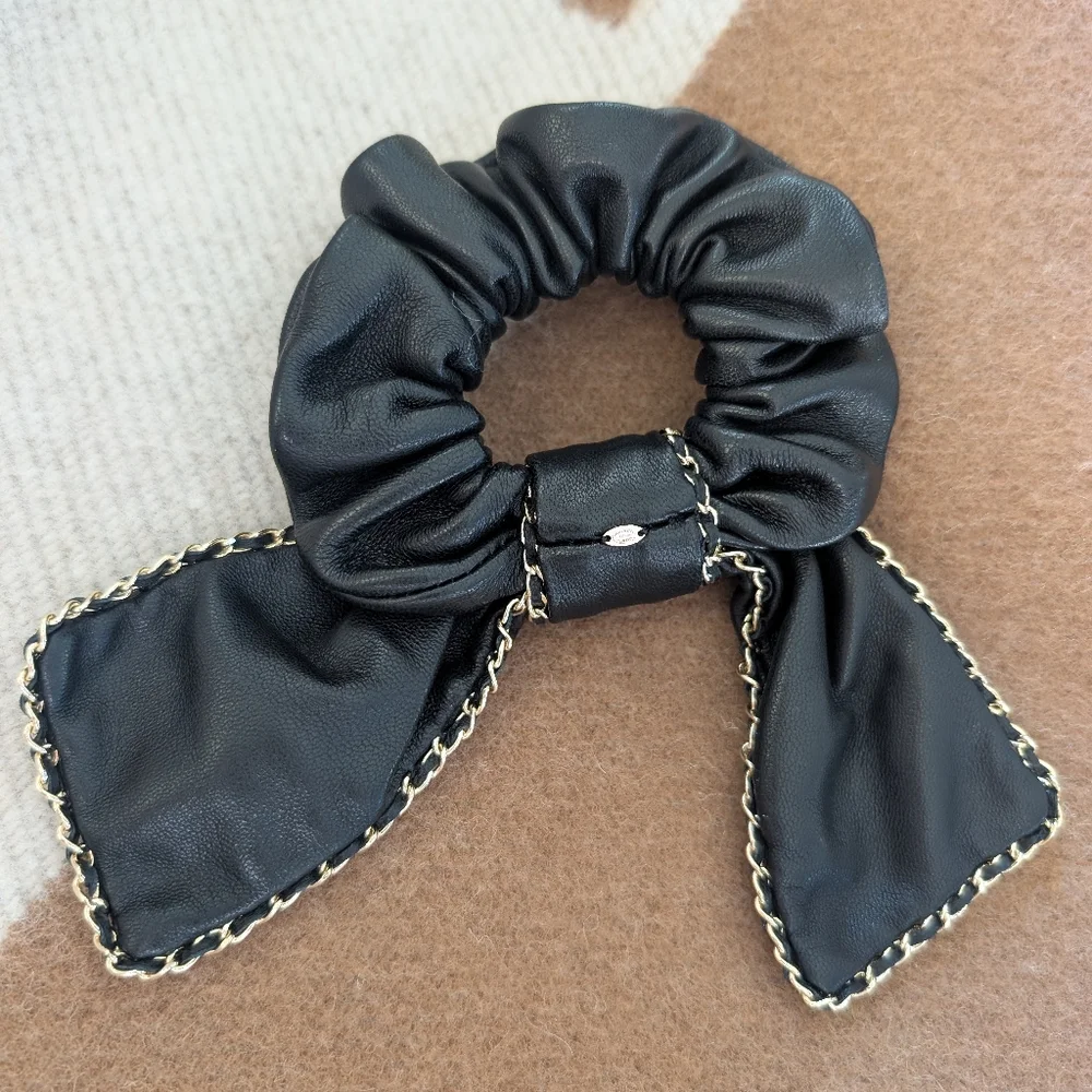 🖤 AUTH Chanel Lambskin Leather + Gold Chain Hair Tie Scrunchie Style - Picture 2 of 6